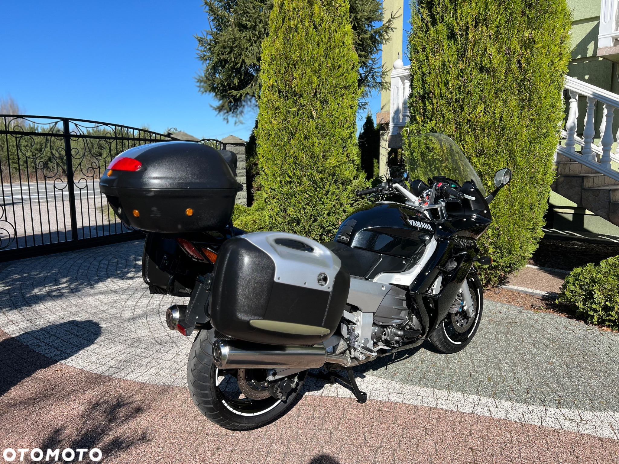 Yamaha FJR - 9