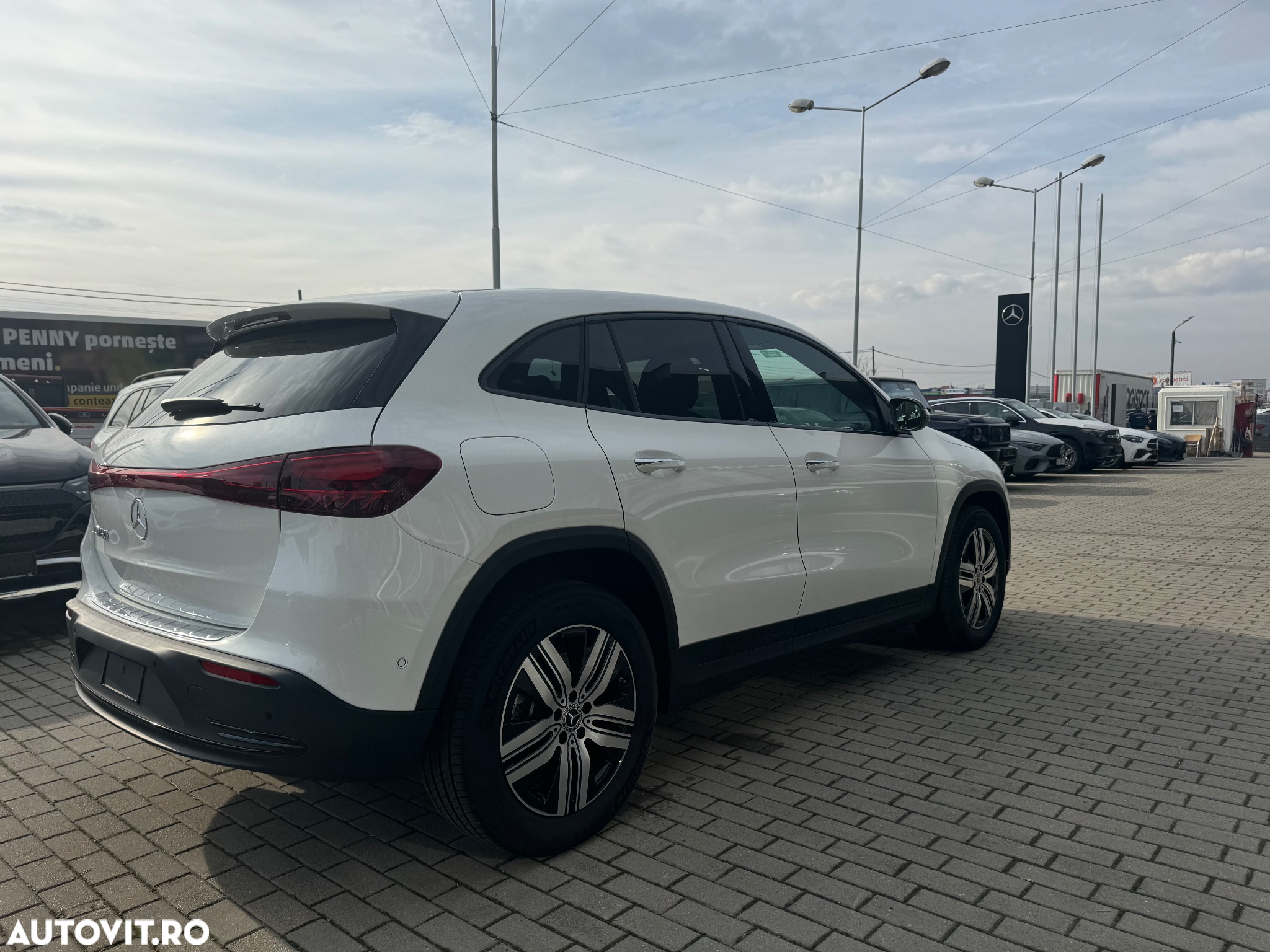 Mercedes-Benz EQA 250+ - 8