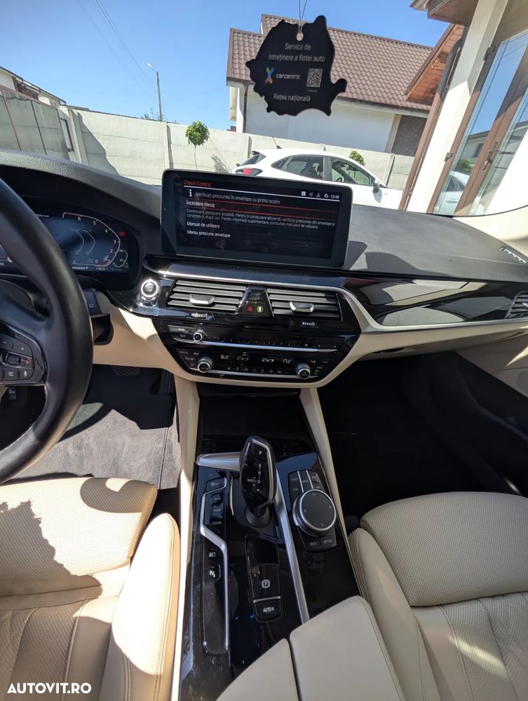 BMW Seria 5 530e Touring Aut. - 15