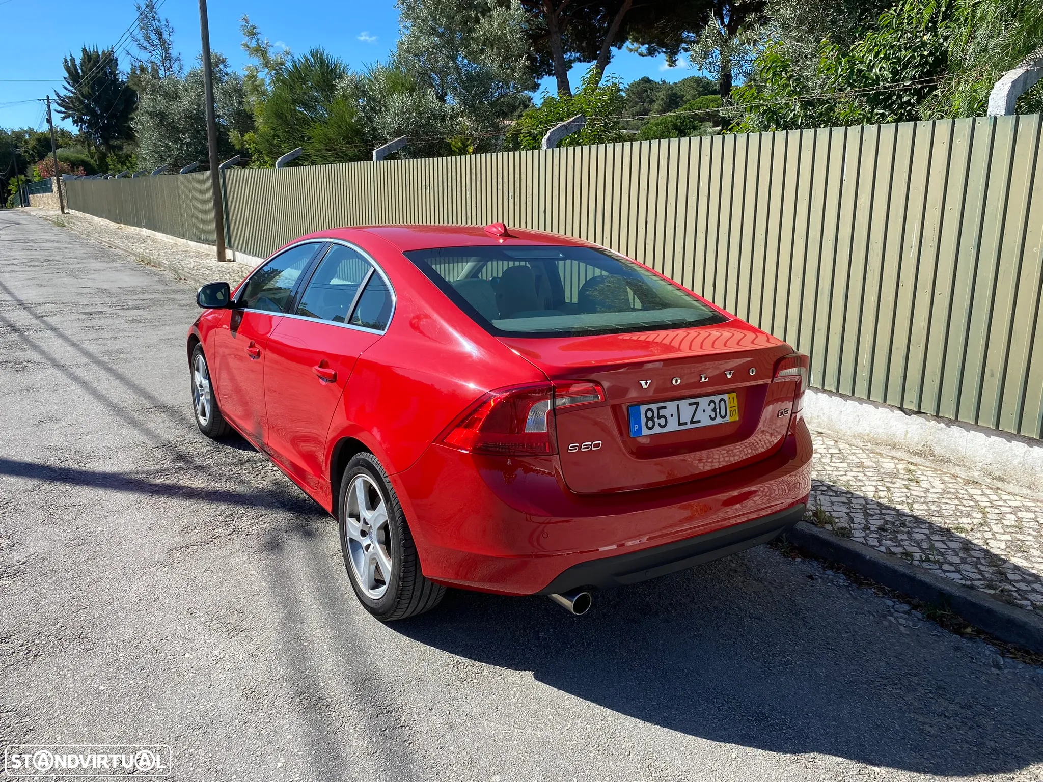 Volvo S60 2.0 D3 Momentum Geartronic - 4