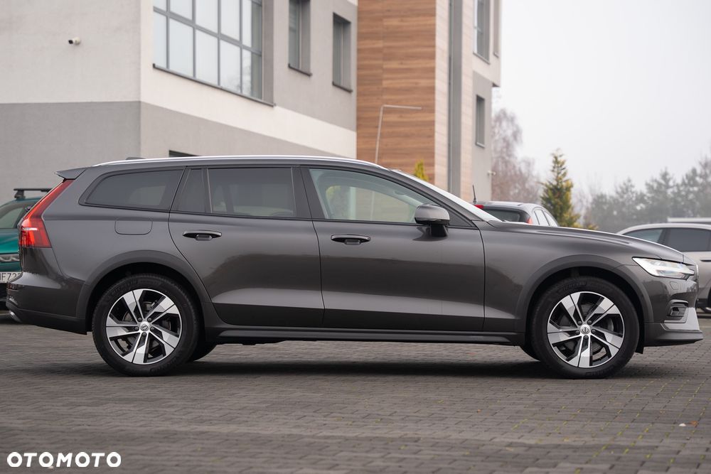 Volvo V60 Cross Country B4 D AWD Geartronic Pro - 16