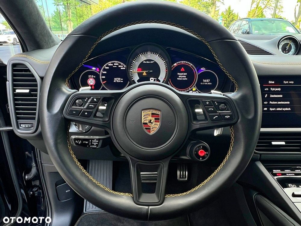 Porsche Cayenne - 15