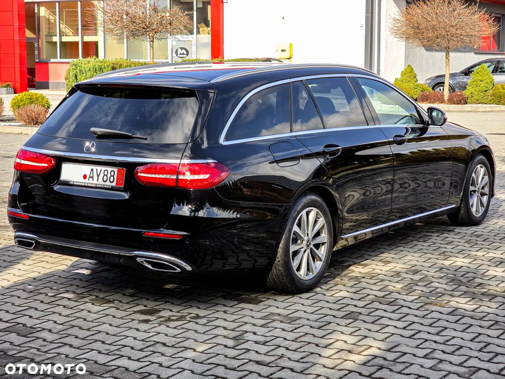 Mercedes-Benz Klasa E 220 d 9G-TRONIC - 4