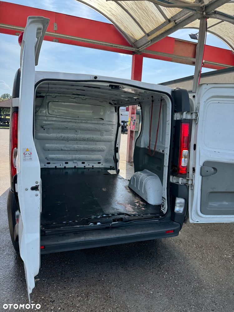Renault Trafic - 23
