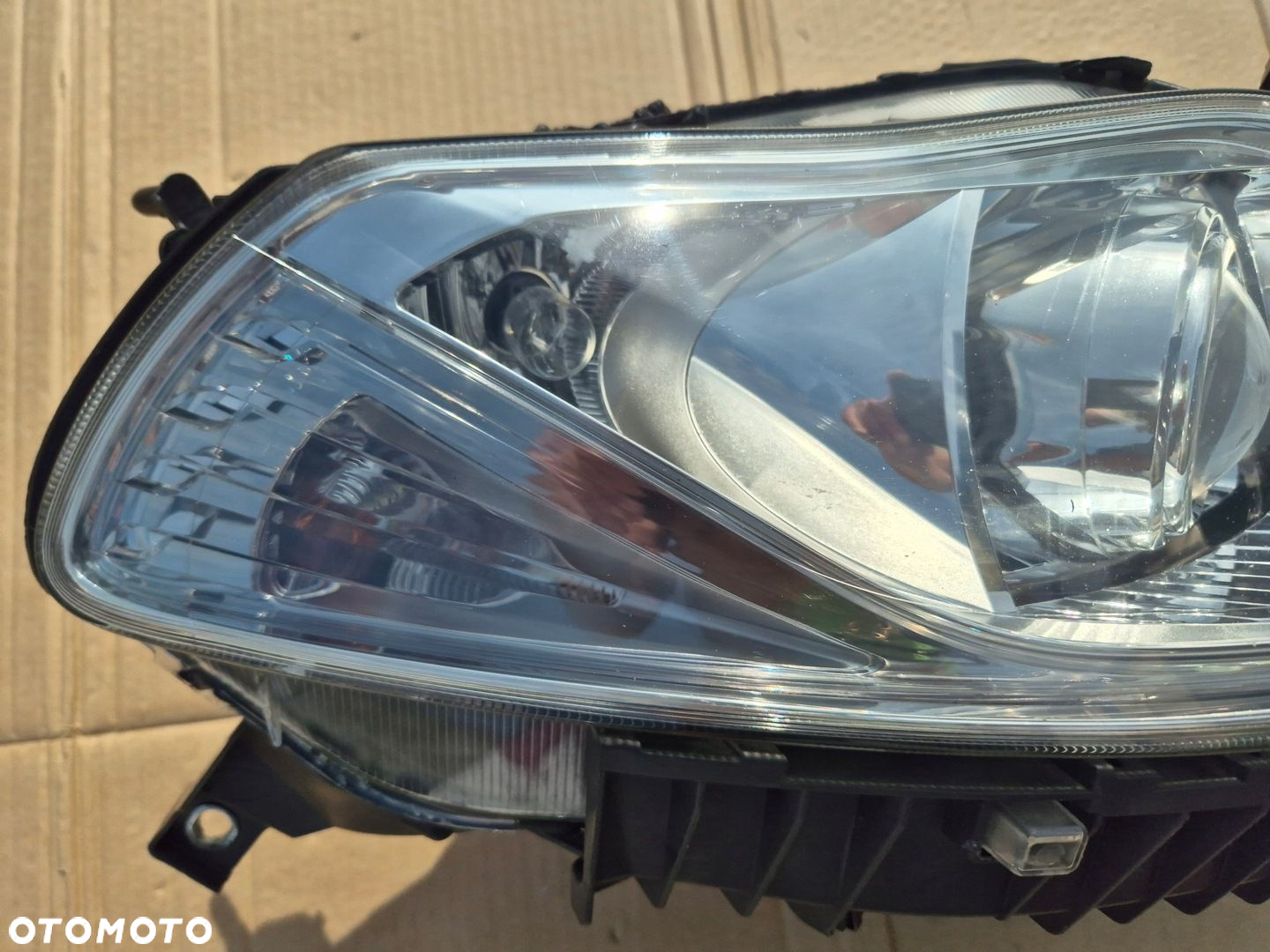Lancia Ypsilon lampa prawa.Ksenon.2011-21.Oryginał - 2