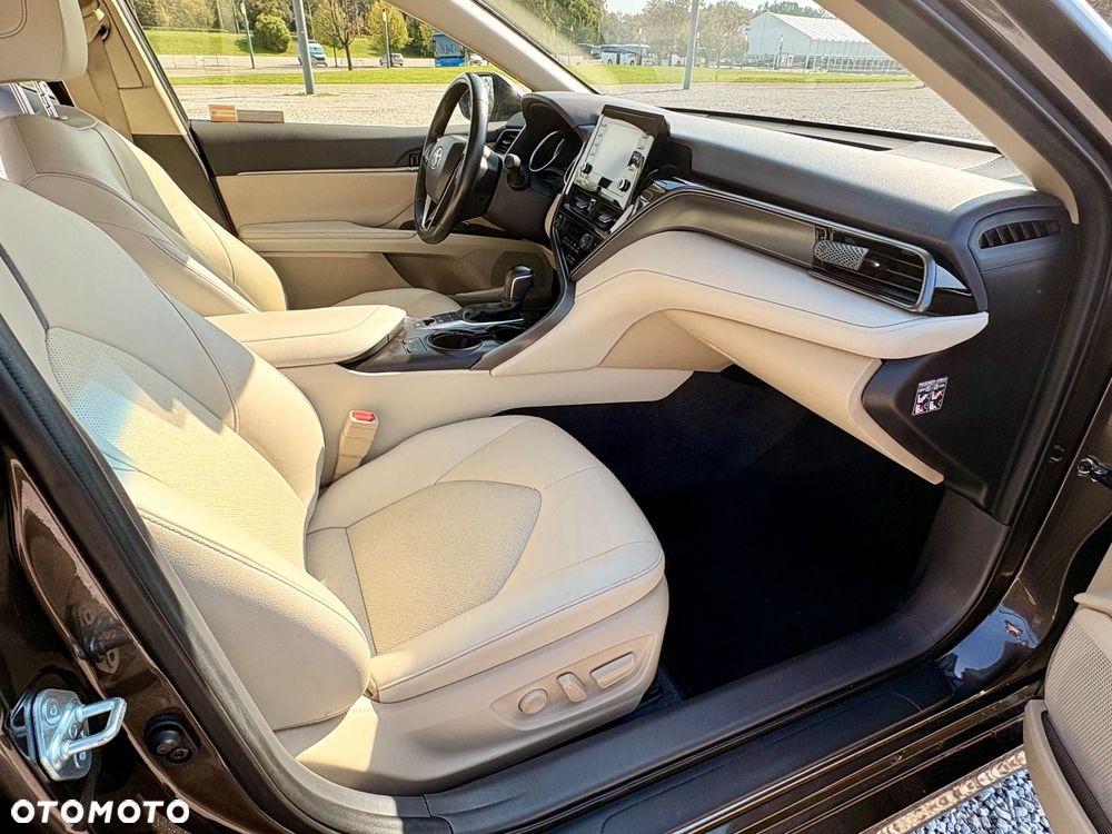 Toyota Camry 2.5 Hybrid Prestige CVT - 25