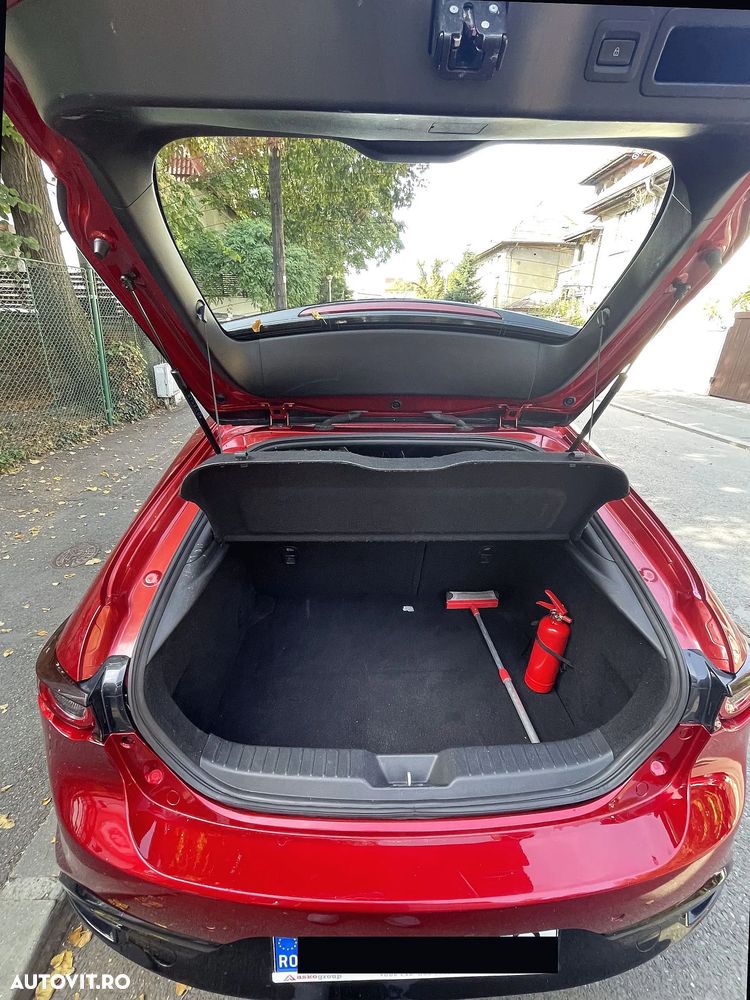 Mazda 3 G122 MHEV - 12