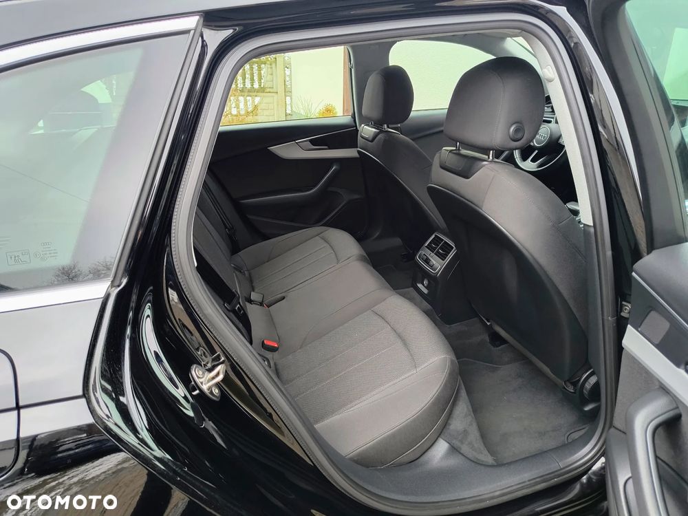 Audi A4 Avant 2.0 TDI S tronic design - 32