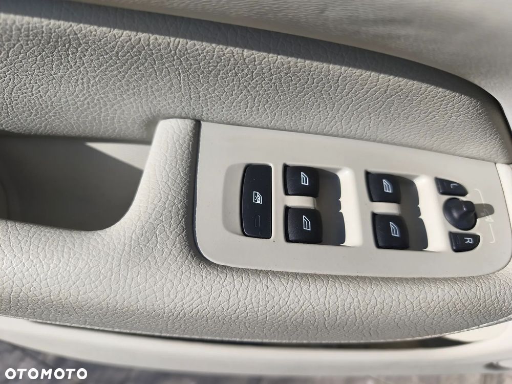 Volvo XC 60 D4 Inscription - 15