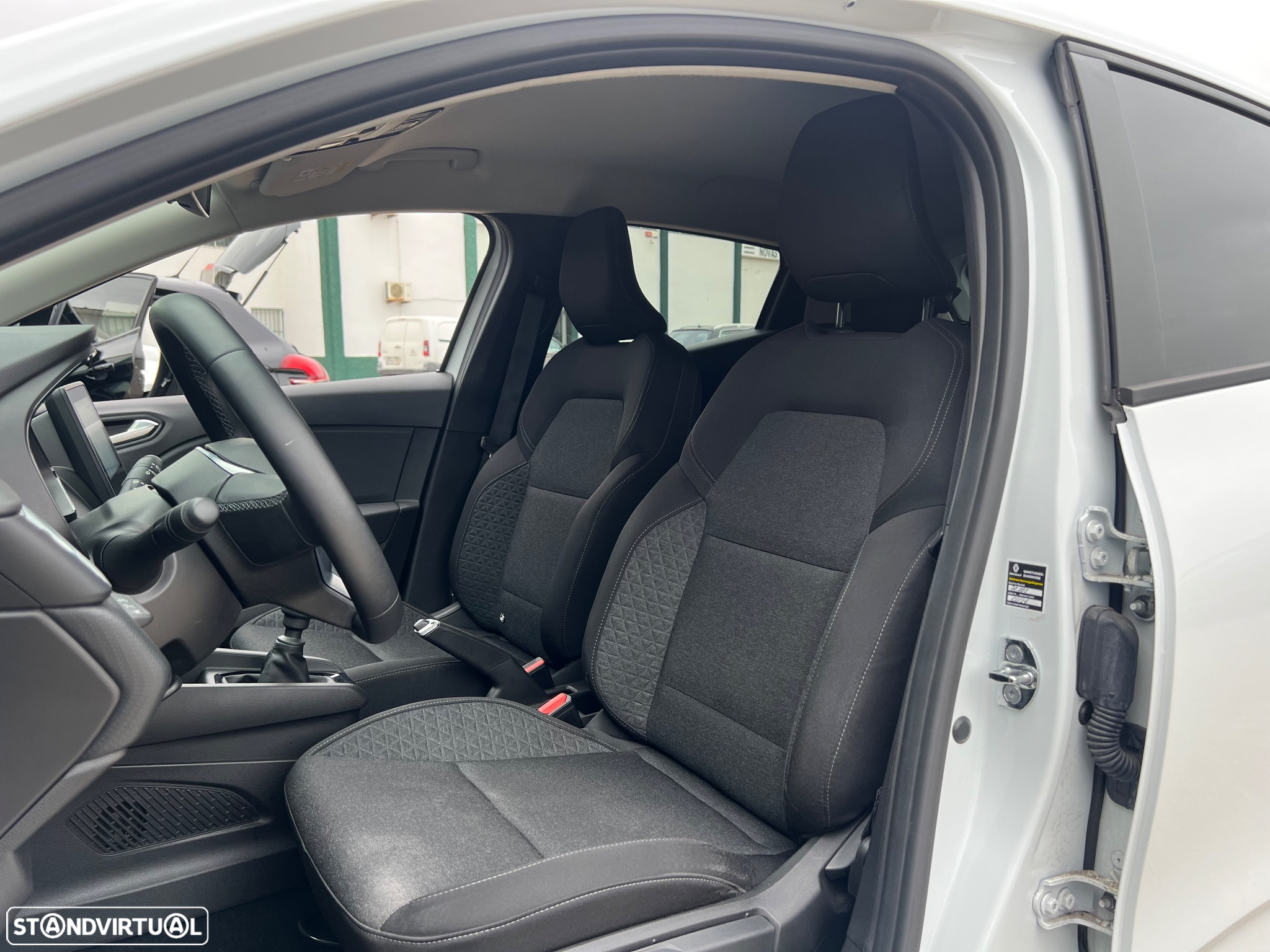 Renault Clio 1.0 TCe Evolution - 15