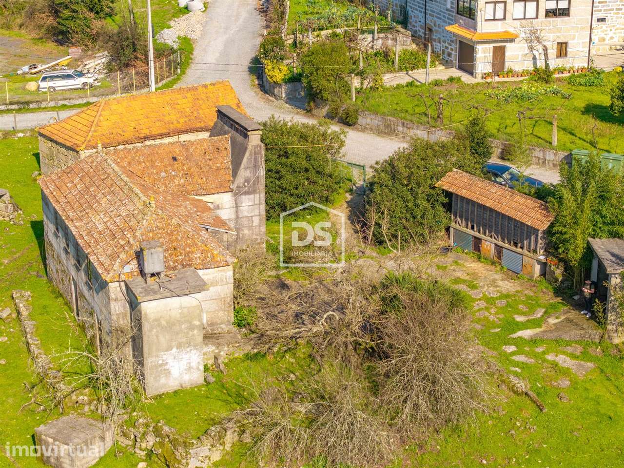 Moradia T2 Venda em Vila Boa do Bispo,Marco de Canaveses - Grande imagem: 2/18