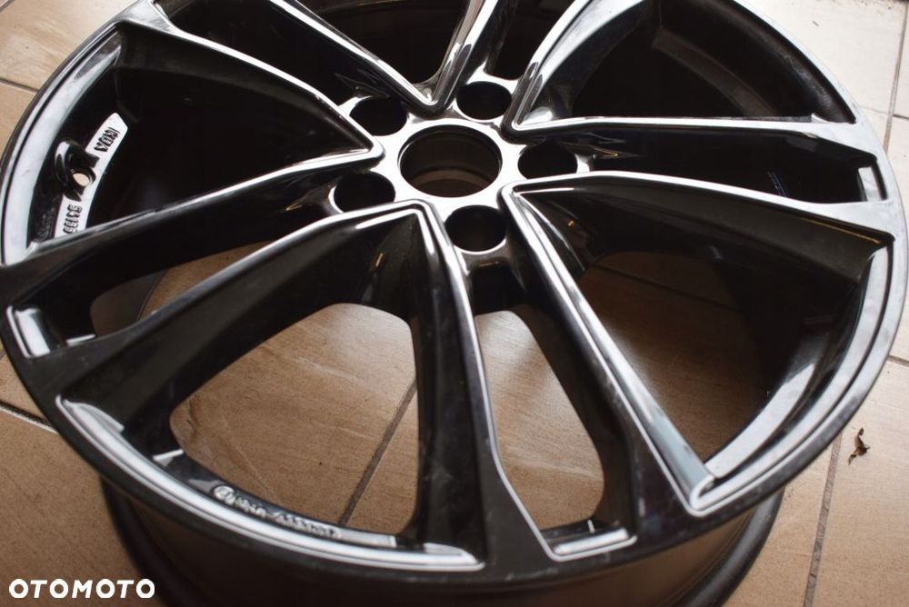 Hyundai Tucson 7,5Jx19 5x114,3 ET49,5 - 4