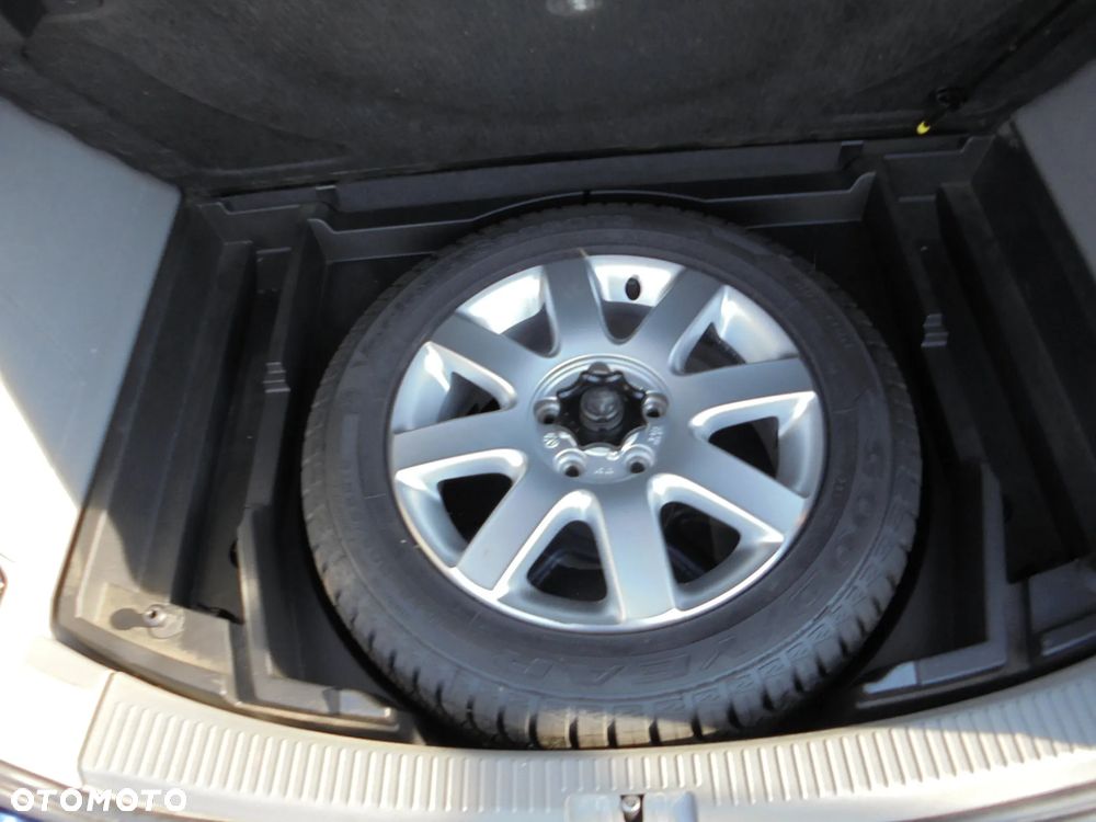 Volkswagen Touran 1.4 TSI Comfortline - 16