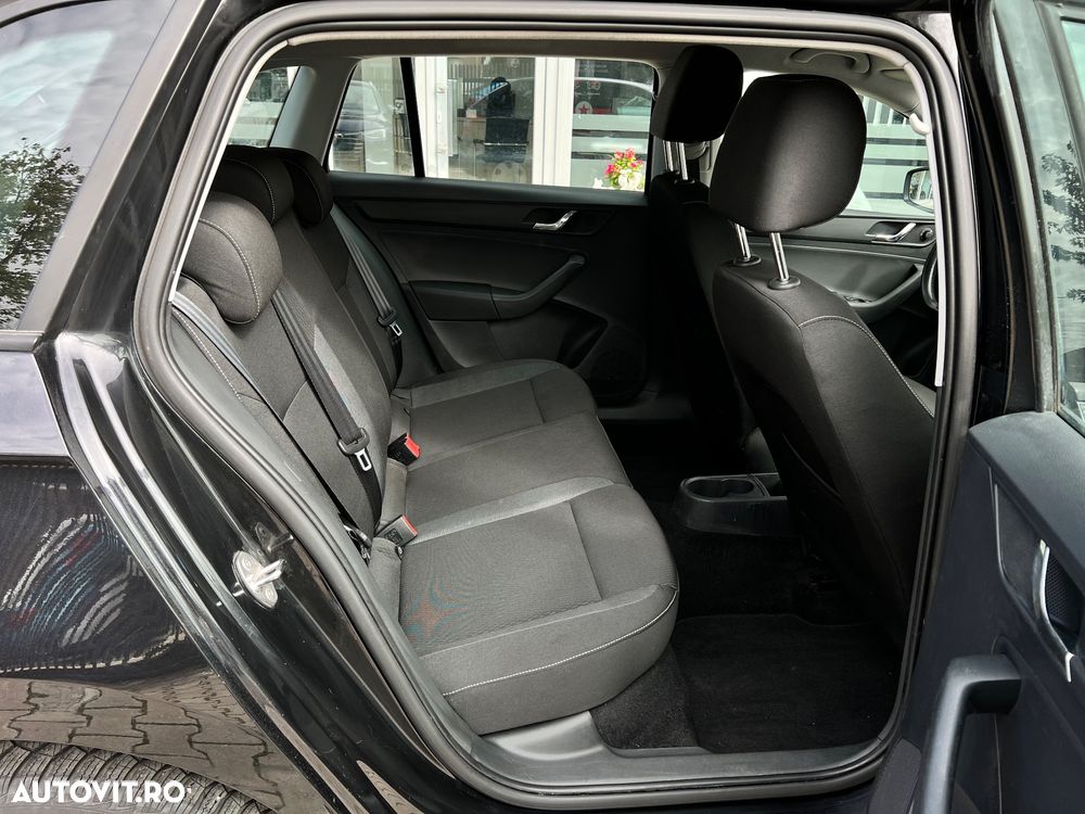 Skoda RAPID 1.6 TDI Ambition - 11