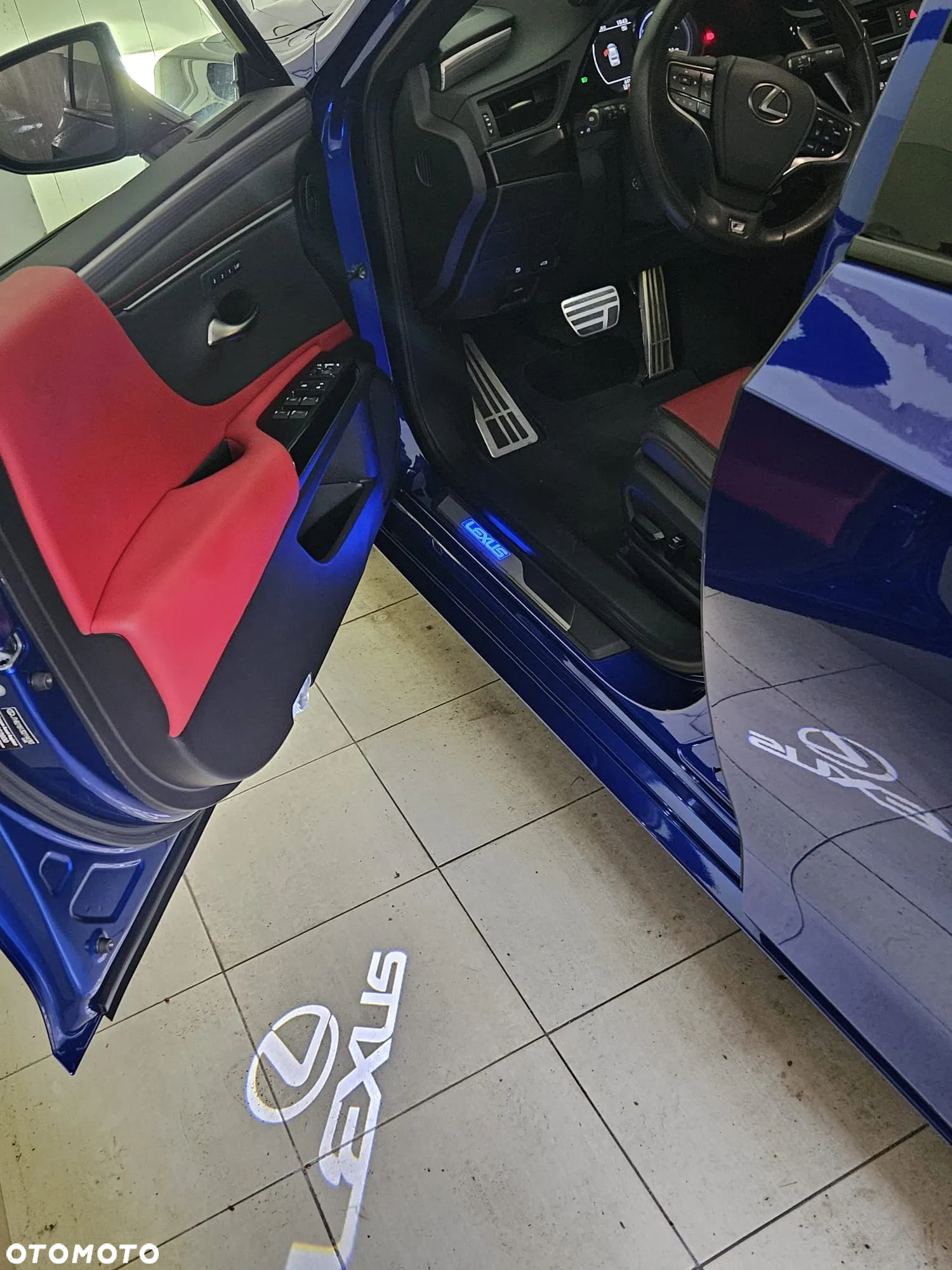 Lexus ES 300h F Sport Edition - 5