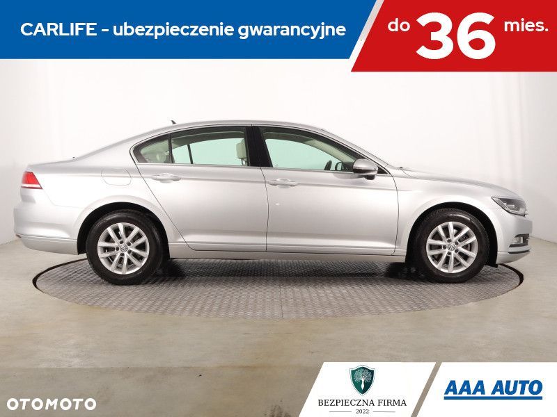 Volkswagen Passat - 8