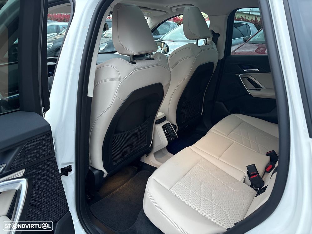 BMW iX1 xDrive30 xLine - 29