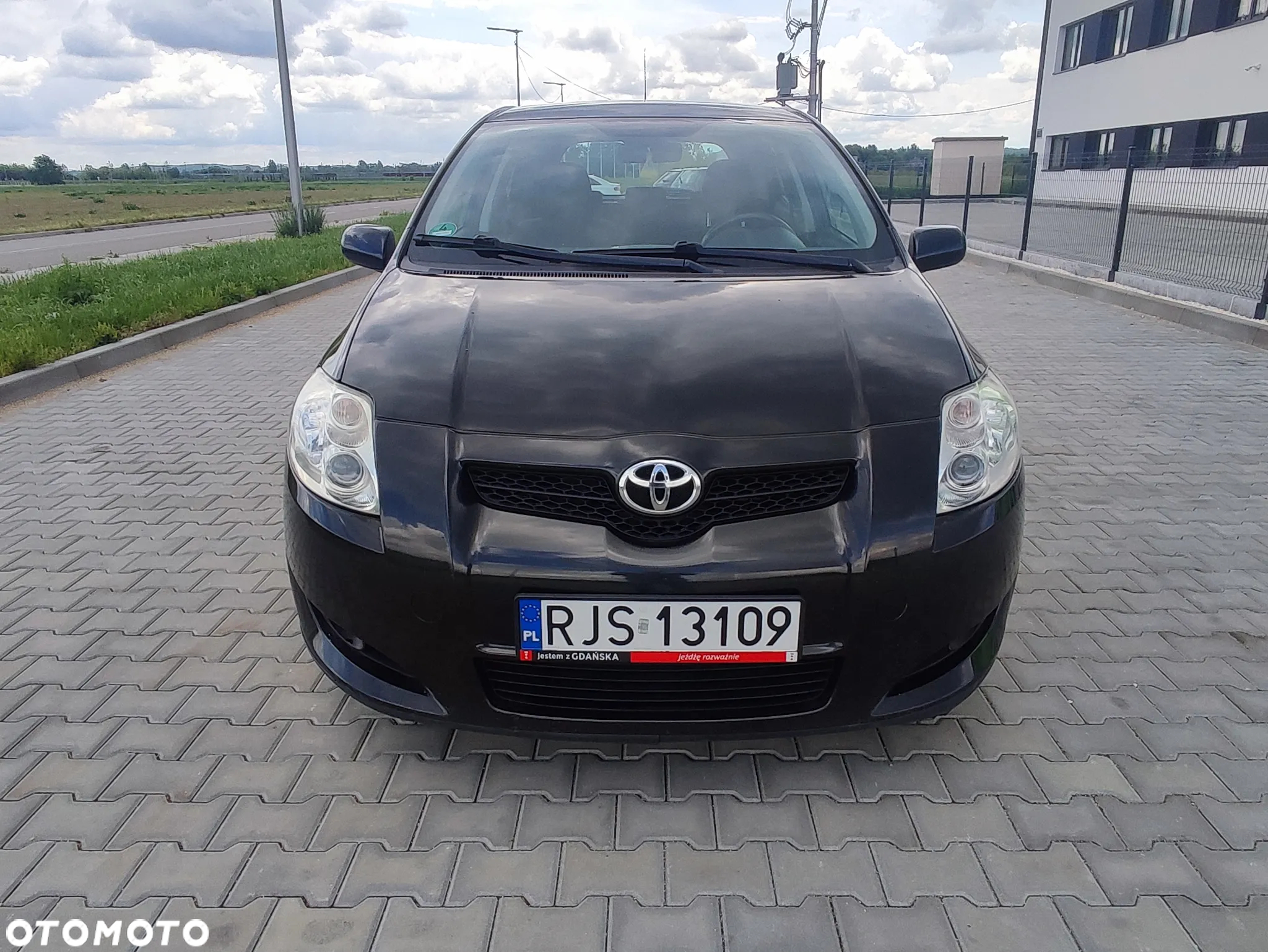 Toyota Auris 2.0 D-4D Sol - 2