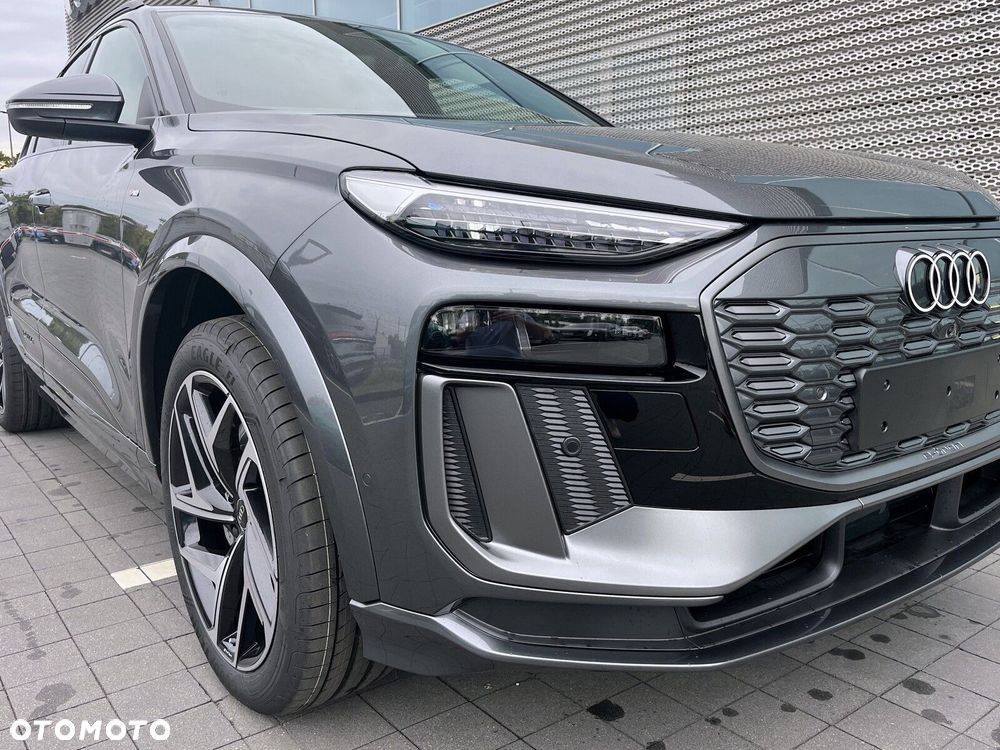 Audi Q6 e-tron - 11