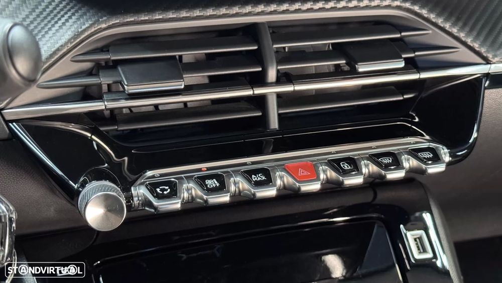 Peugeot 2008 1.2 PureTech Allure Pack - 27