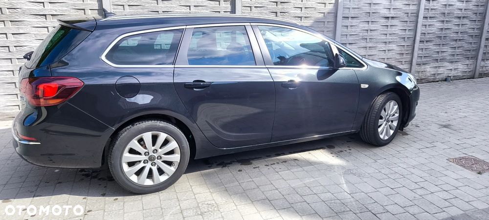 Opel Astra 2.0 CDTI Exklusiv - 8
