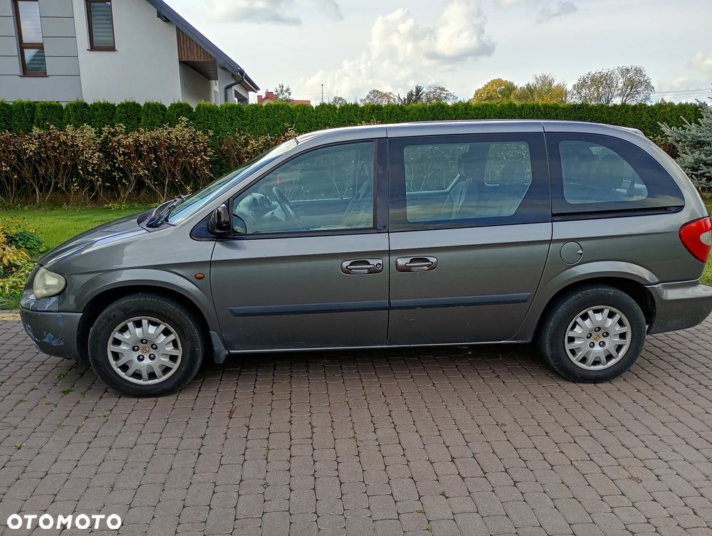 Chrysler Voyager 2006 photo 2