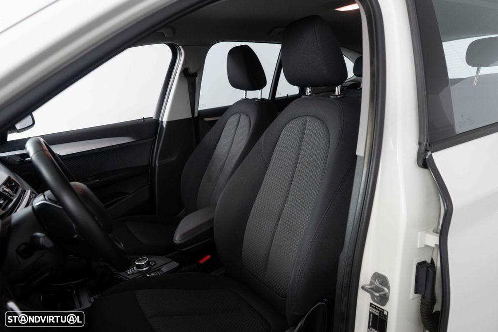 BMW X1 25 e xDrive Corporate Edition - 10