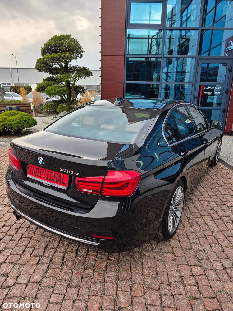 BMW Seria 3 320i GPF xDrive Luxury Line - 18