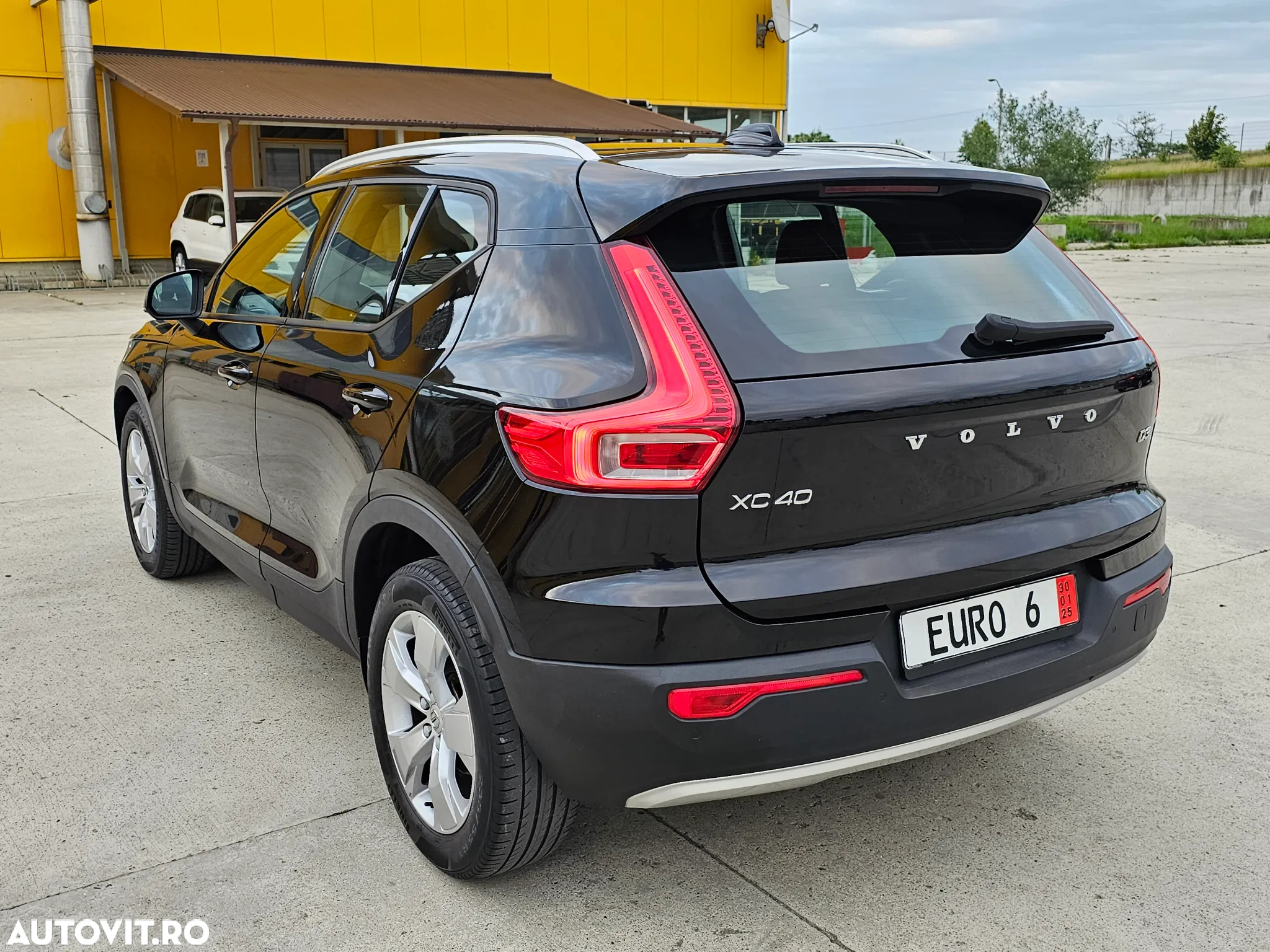 Volvo XC 40 D3 Geartronic - 8