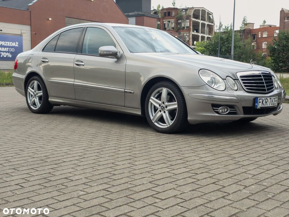Mercedes-Benz E-Class 2006 photo 2
