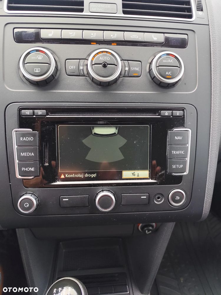 Volkswagen Touran 1.6 TDI DPF BlueMotion Technology Comfortline - 13
