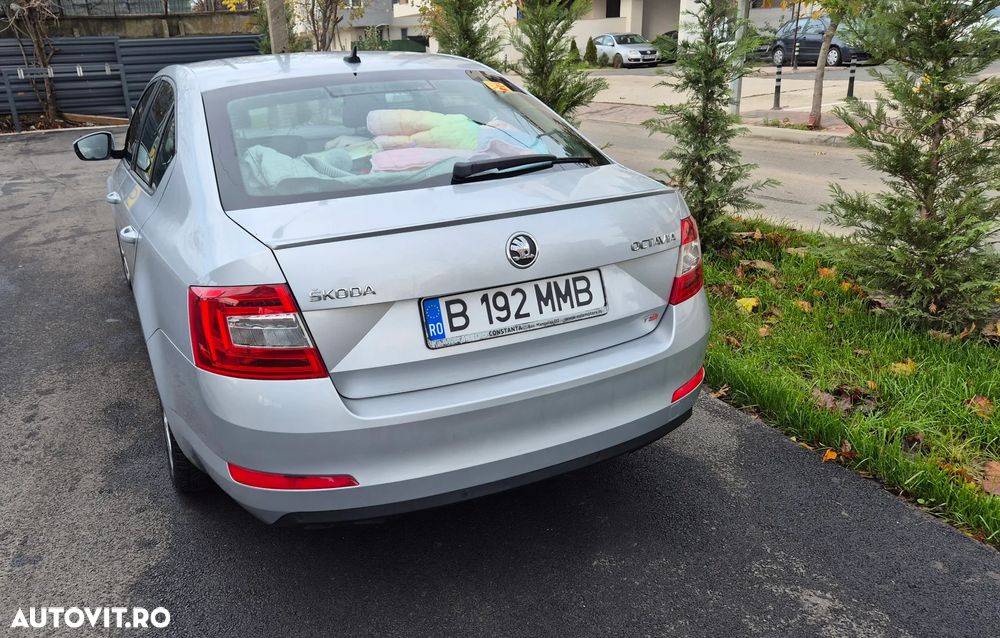 Skoda Octavia 1.8 TSI DSG Style - 6
