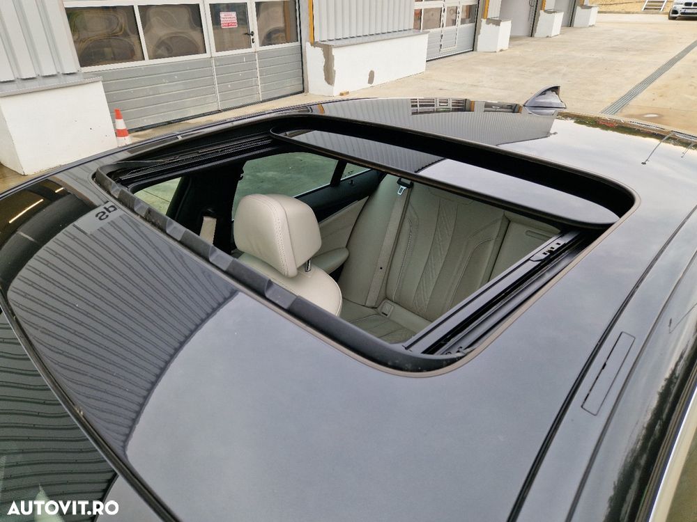 BMW Seria 5 540i xDrive AT - 36
