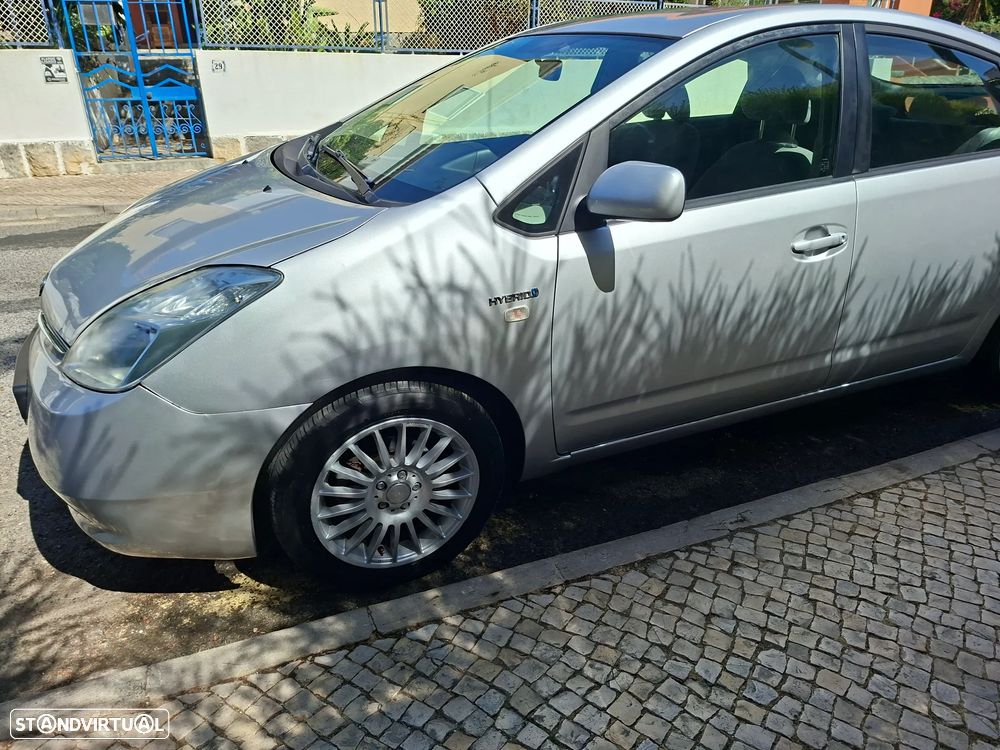 Toyota Prius 1.5 VVT-i HSD Sol - 1