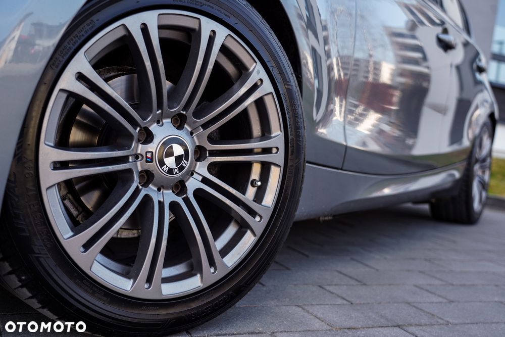 BMW Seria 1 120d - 29