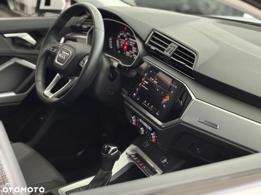 Audi Q3 Sportback - 38