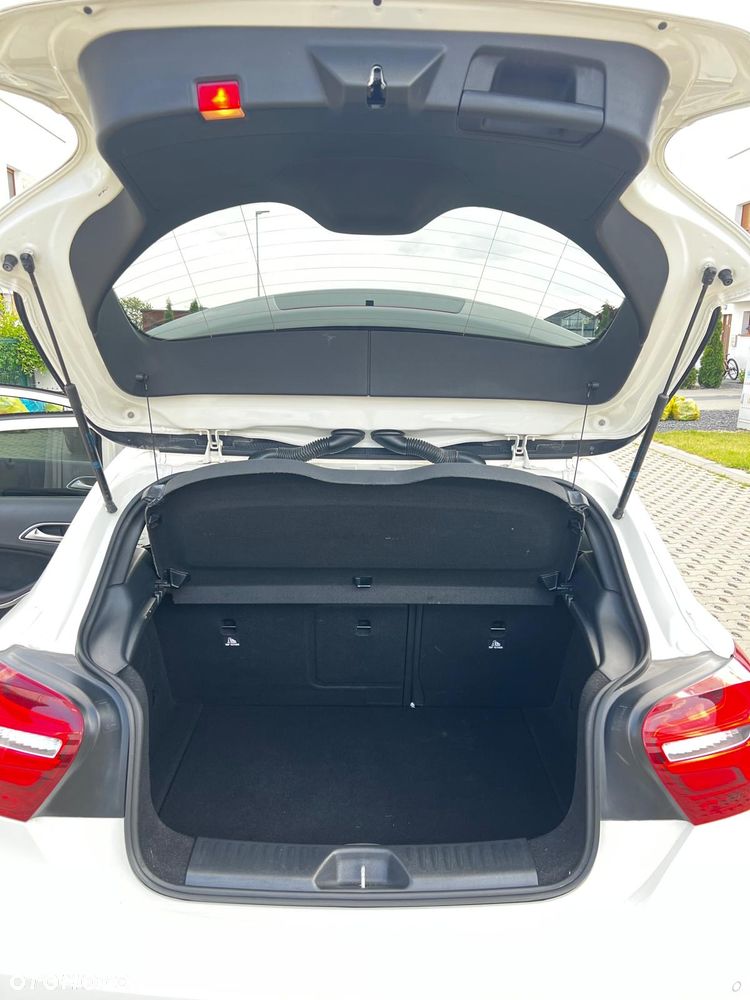 Mercedes-Benz Klasa A 200 d 4-Matic - 10
