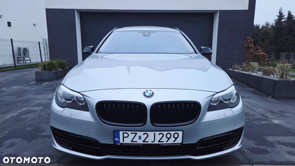BMW Seria 5 525d xDrive - 9