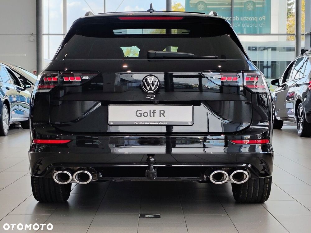 Volkswagen Golf - 6
