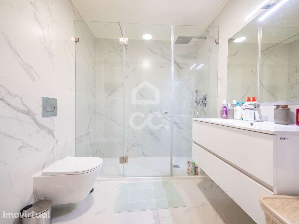 Apartamento T1, semi-novo, para venda - Grande imagem: 4/9