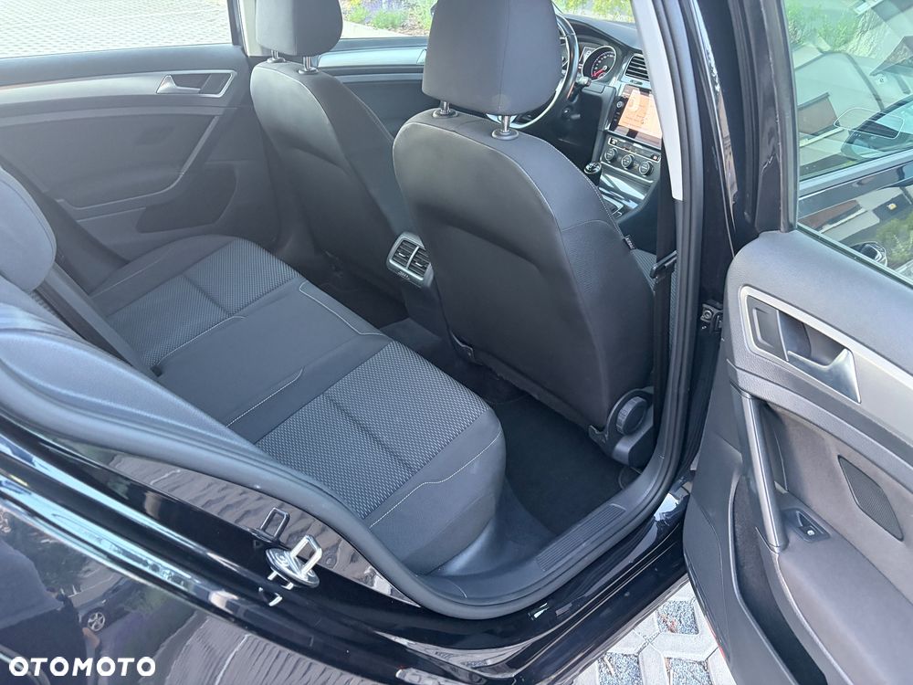 Volkswagen Golf 1.6 TDI (BlueMotion Technology) Trendline - 21