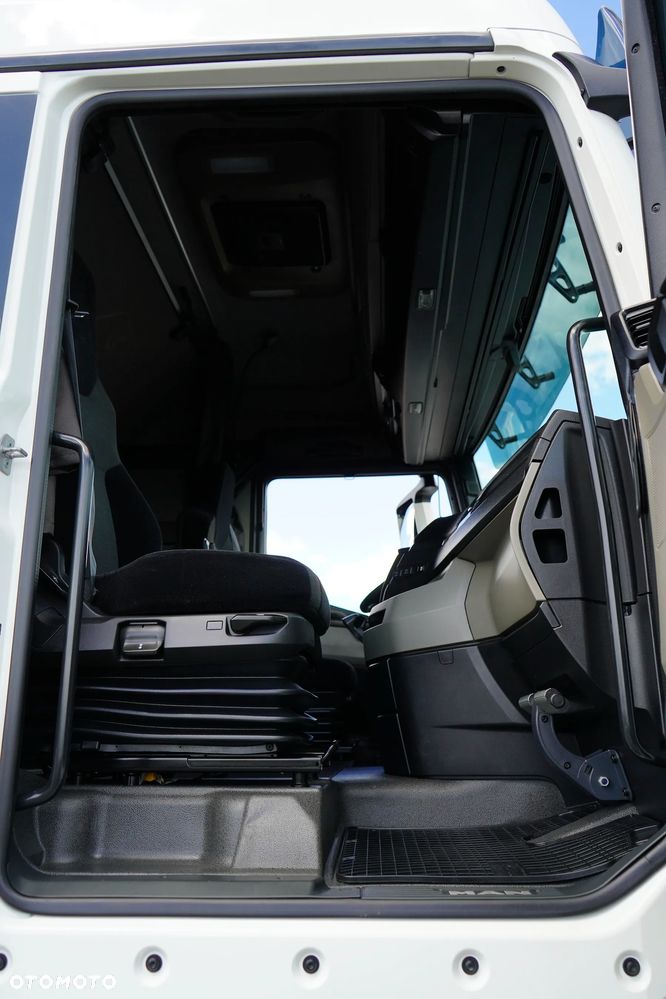 MAN TGX / 26.470 / E 6 / GM / HAKOWIEC HYVA / OŚ SKRĘTNA / RETARDER - 8