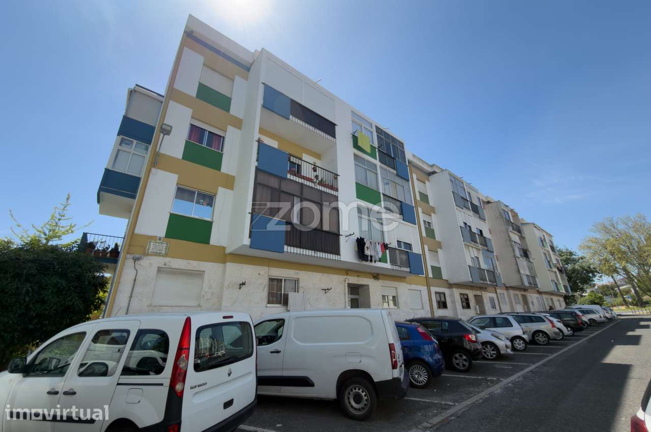 T3 Luminoso na Buraca com 96m² | Excelente Oportunidade - Grande imagem: 2/24