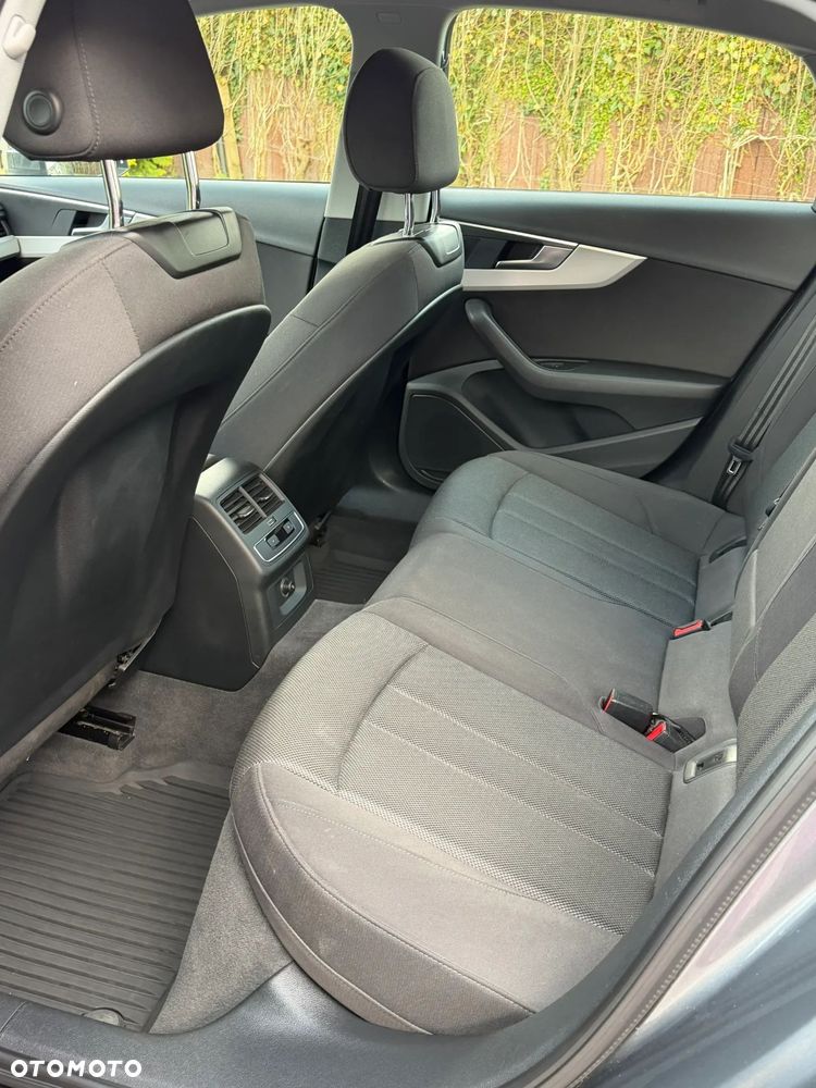 Audi A4 Limousine 35 TFSI S tronic - 13