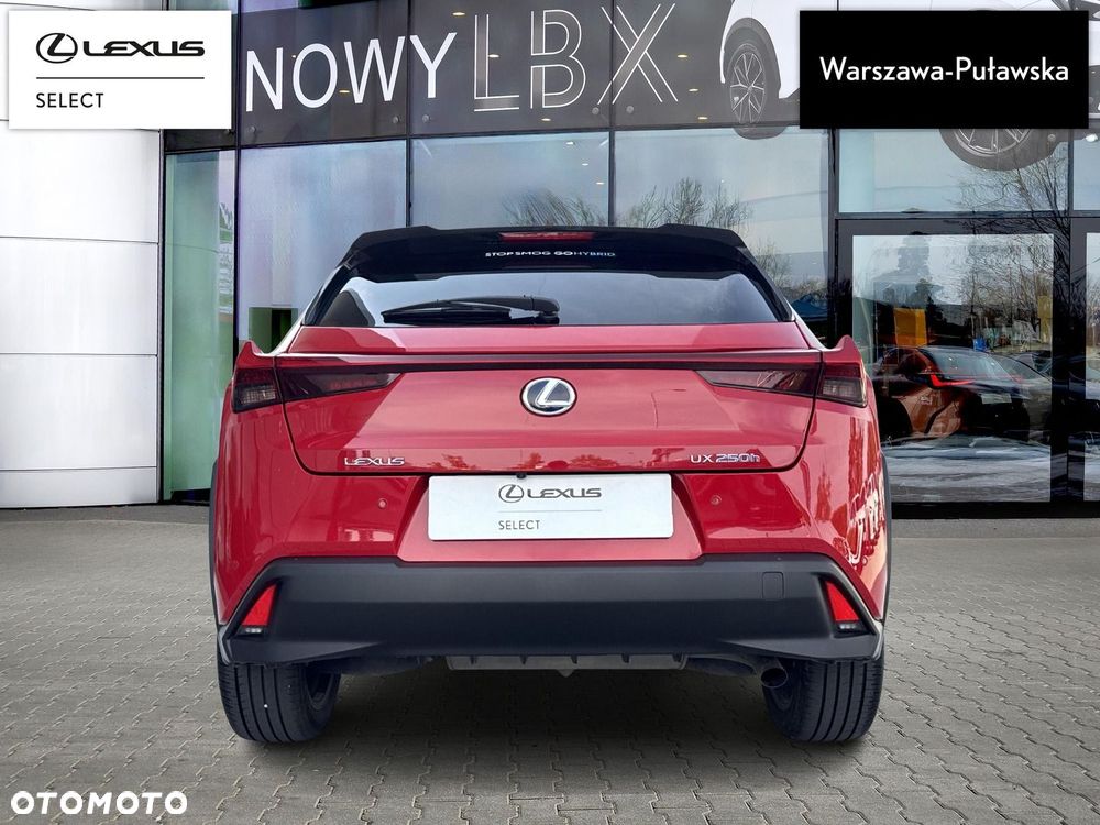 Lexus UX - 8