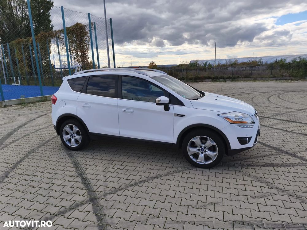 Ford Kuga 2.0 TDCi 4WD Powershift Titanium - 2