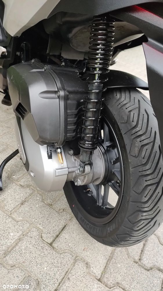 Honda NSS - 12