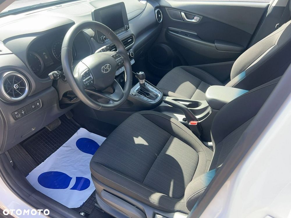 Hyundai Kona - 12