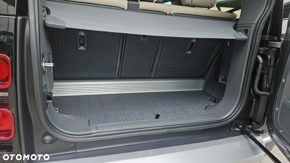 Land Rover Defender 90 2.0 P300 SE - 13