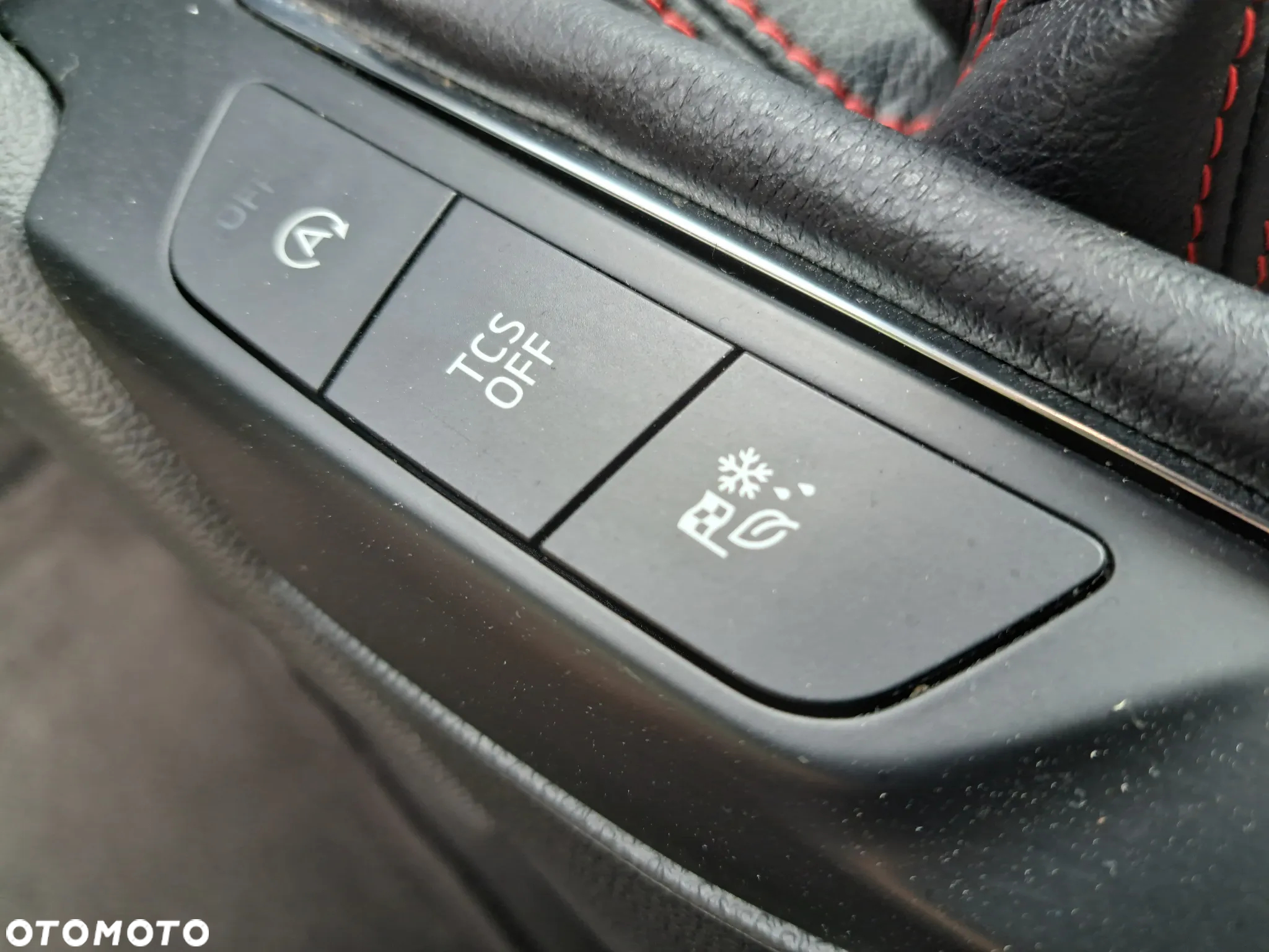 Ford Focus 1.0 EcoBoost Hybrid ST-LINE - 15